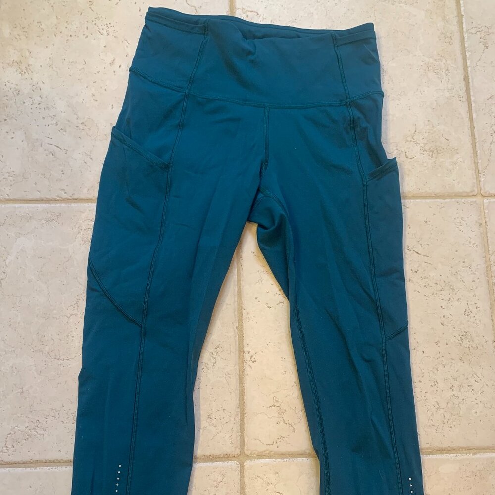Lululemon Womens' High-Rise Crop Size 4 Teal